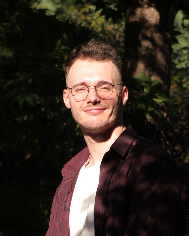 Merlijn Vermeire, Dutch and English teacher